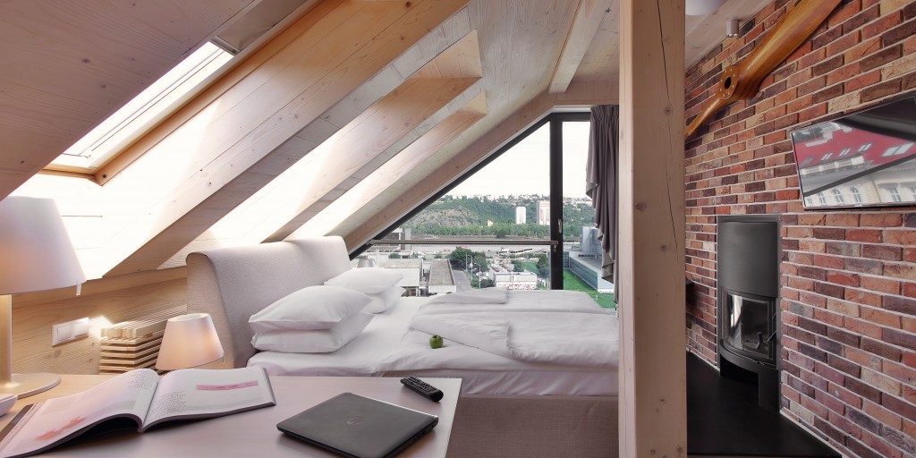 15% DISCOUNT FOR LONG STAY BOOKING 15% DISCOUNT FOR LONG STAY BOOKING